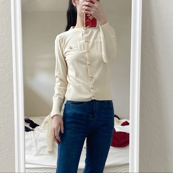 Faux pearl bottoms beige color cardigan - Picture 2 of 2